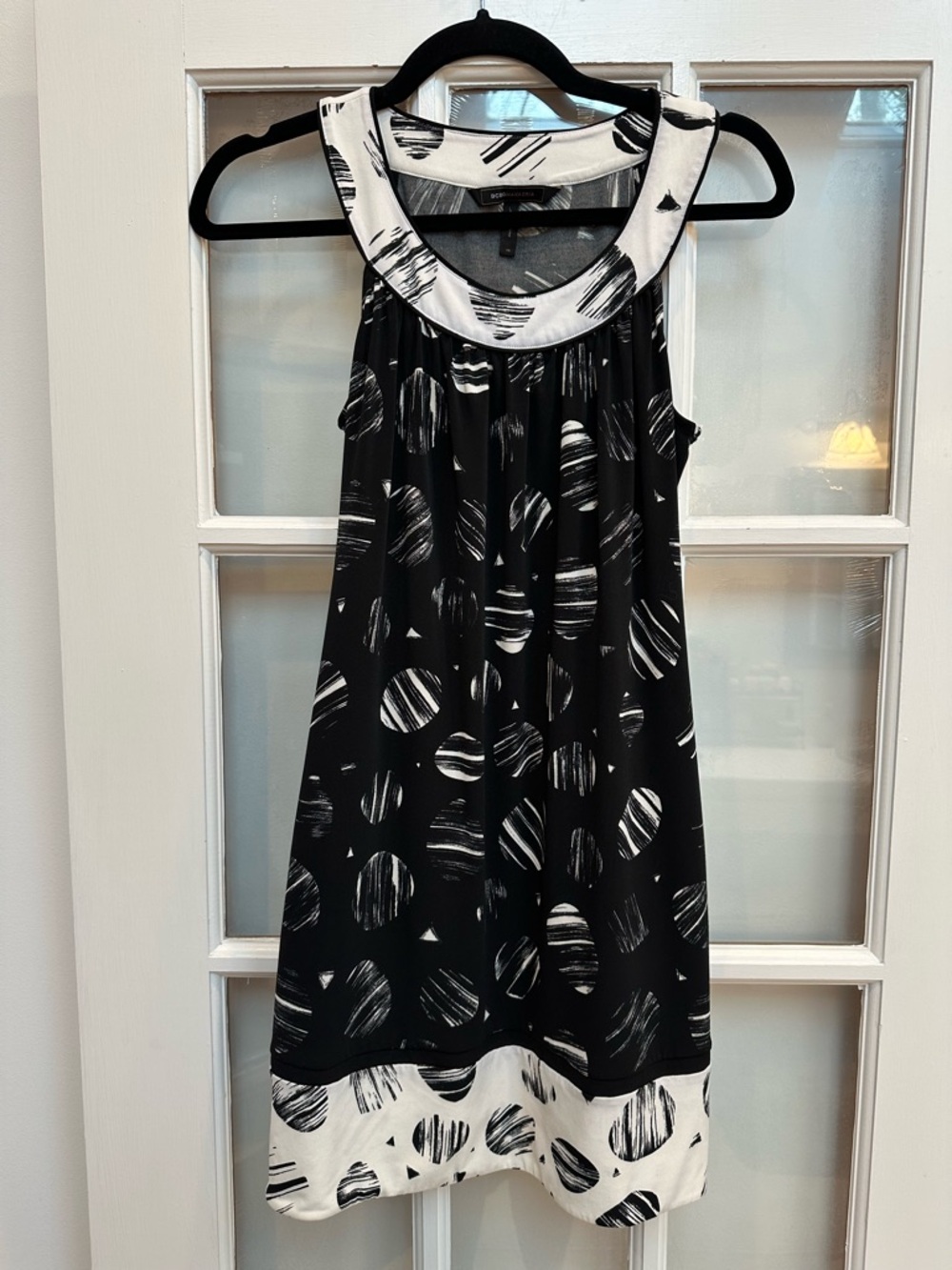 Vintage BCBGMAXAZRIA Y2K Sleeveless Black White Chic Abstract Mini Dress Size XS